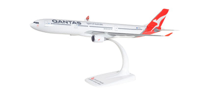 1/200 QANTAS A330-300  New livery