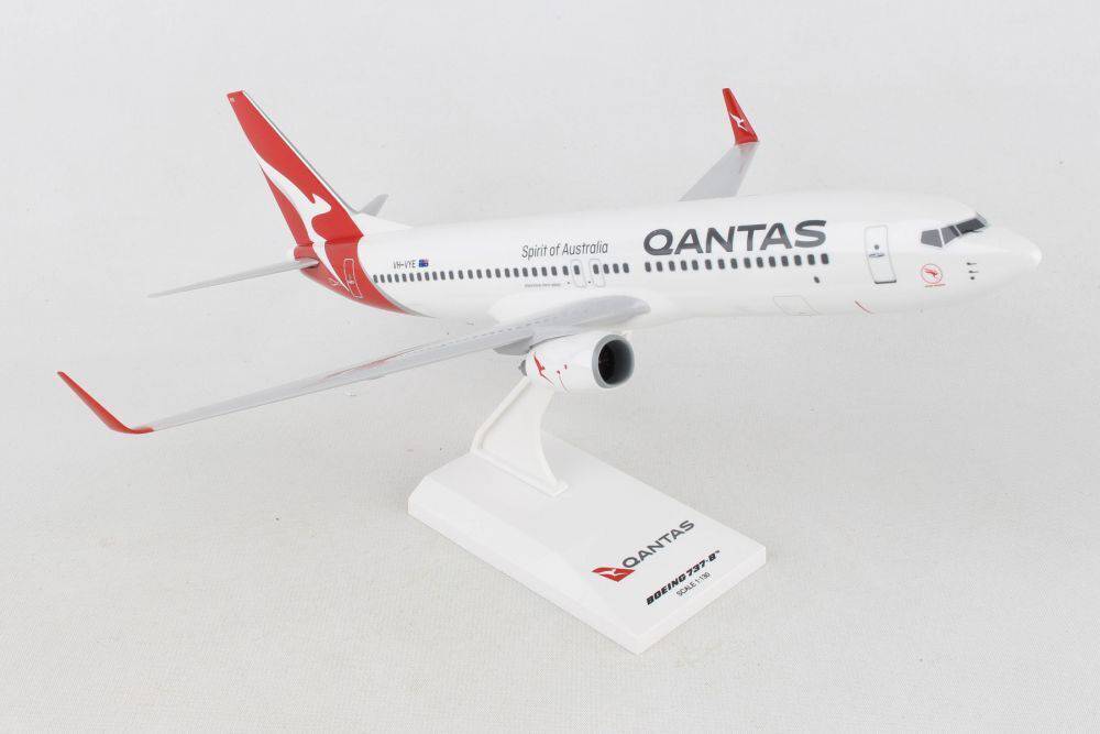 1/130 Qantas Boeing 737-800 New Livery