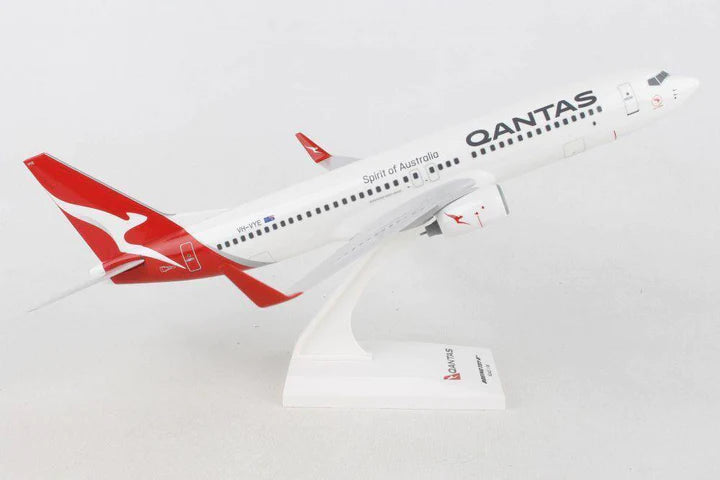 1/130 Qantas Boeing 737-800 New Livery